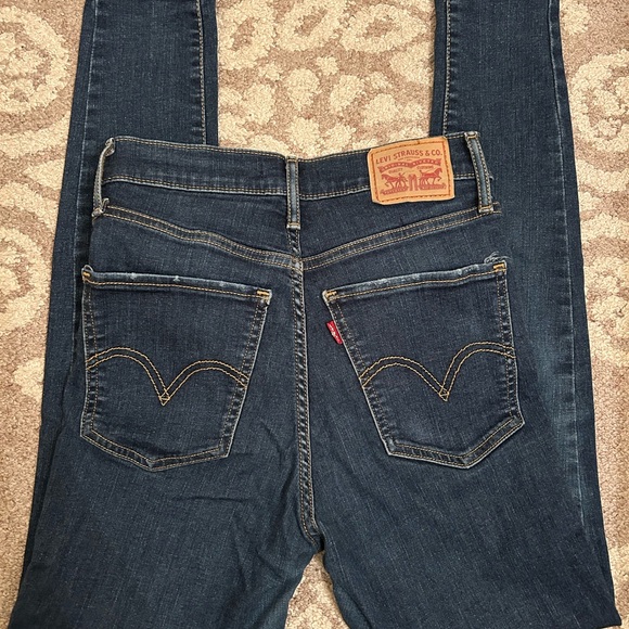 Levi’s Mile High Super Skinny Jeans - Picture 2 of 3